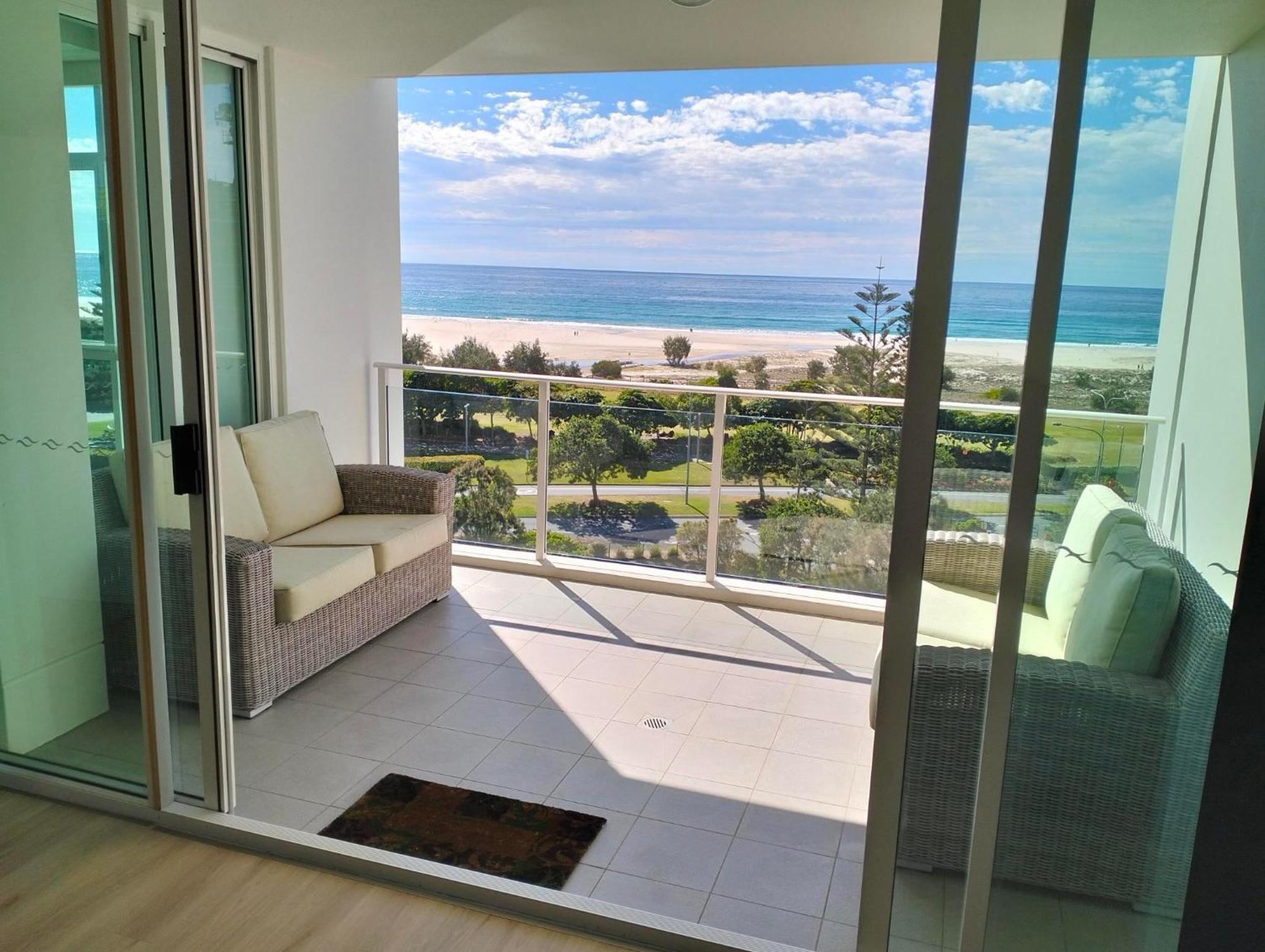 Kirra Surf Apartments Gold Coast Exterior photo
