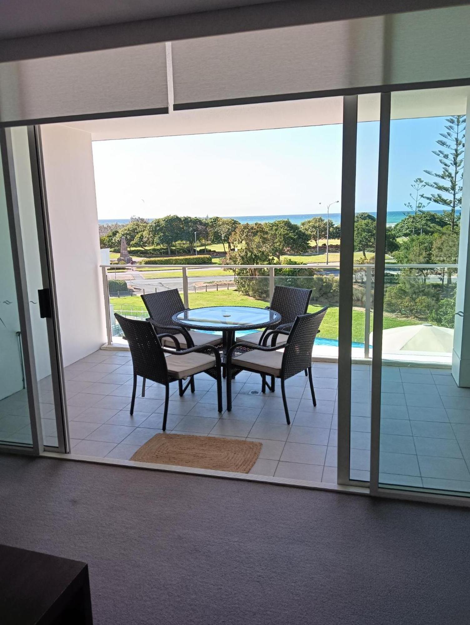 Kirra Surf Apartments Gold Coast Exterior photo